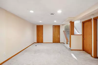 5637 Rhode Island Avenue N, Crystal, MN 55428 - Photo 21