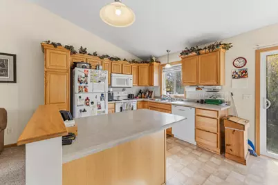 300 Madeline Court, Pine City, MN 55063 - Photo 11
