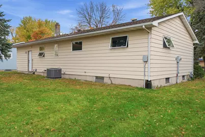 80 10th Street SE, Wells, MN 56097 - Photo 25
