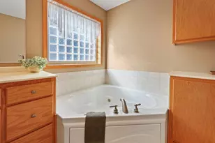 1004 Oak Pond Dr, Sartell, MN 56377 - Photo 7
