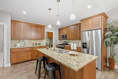 620 Liberty Way, Vadnais Heights, MN 55127 - Photo 17