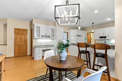2413 Bridle Creek Trail, Chanhassen, MN 55317 - Photo 13