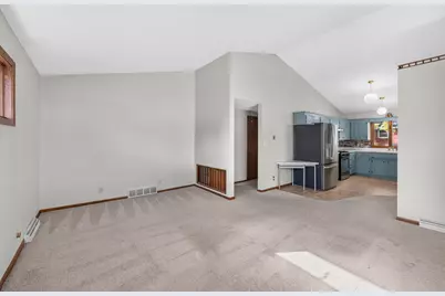 2621 McKnight Road N, North Saint Paul, MN 55109 - Photo 15