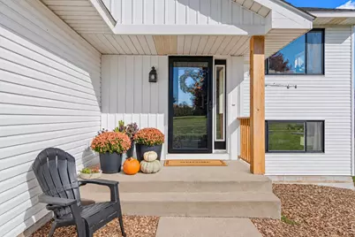 987 Labarge Road, Hudson, WI 54016 - Photo 3