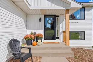 987 La Barge Rd, Hudson, WI 54016 - Photo 3