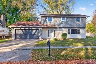 1819 Wilshire Dr NE, Rochester, MN 55906 - Photo 1