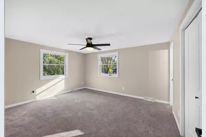 1819 Wilshire Drive NE, Rochester, MN 55906 - Photo 31