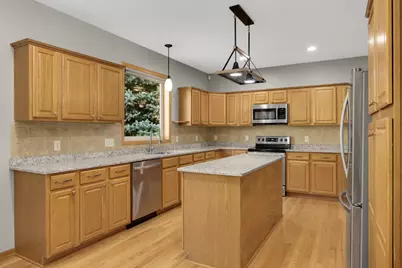 8924 Heatherton Ridge Drive, Savage, MN 55378 - Photo 3