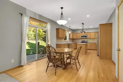 8924 Heatherton Ridge Drive, Savage, MN 55378 - Photo 9