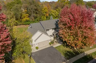 8924 Heatherton Ridge Dr, Savage, MN 55378 - Photo 1