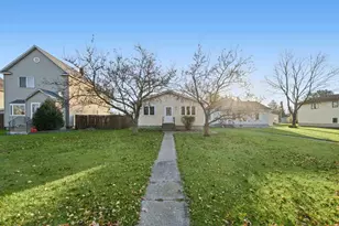 3706 4th Ave E, Hibbing, MN 55746 - Photo 1