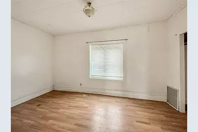 309 3rd Avenue SW, Austin, MN 55912 - Photo 5