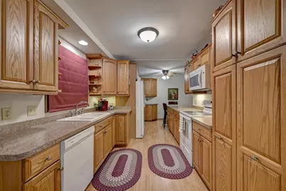 31 65 1/2 Way NE, Fridley, MN 55432 - Photo 9
