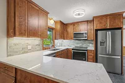 7286 Clay Avenue E, Inver Grove Heights, MN 55076 - Photo 11