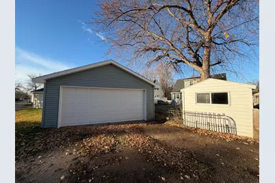 220 Merriam Avenue N, Thief River Falls, MN 56701 - Photo 3
