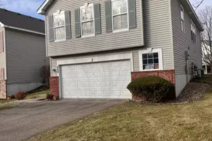 909 Abbie Ln, Hopkins, MN 55343 - Photo 1