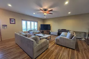 2327 Lake Ave, New Ulm, MN 56073 - Photo 5