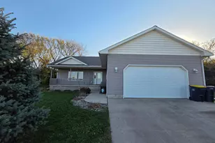 2327 Lake Ave, New Ulm, MN 56073 - Photo 1