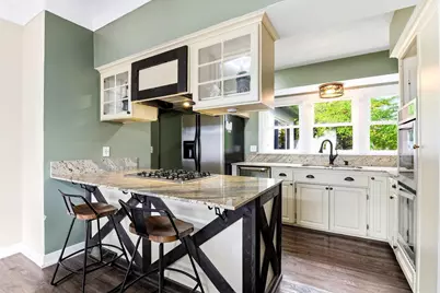 817 Kenwood Lane, Maplewood, MN 55117 - Photo 5