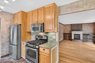 242 5th Ave N, Hopkins, MN 55343 - Photo 5