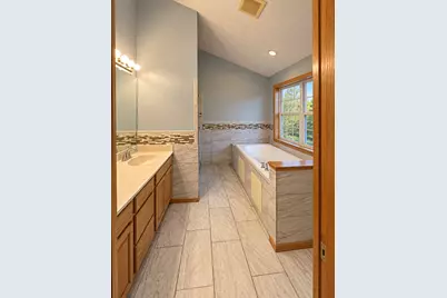 9320 Austrian Pine Avenue N, Brooklyn Park, MN 55443 - Photo 7