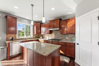 15930 Elmwood Way, Apple Valley, MN 55124 - Photo 9