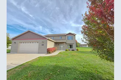 105 Taylor Circle, Le Sueur, MN 56058 - Photo 1