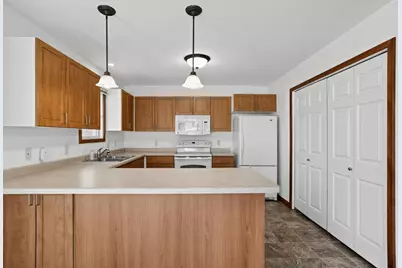 1824 Haralson Court, Saint Peter, MN 56082 - Photo 5