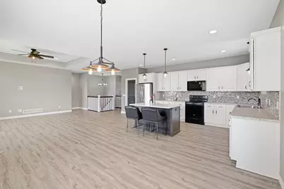 820 Fieldcrest Drive, Mankato, MN 56001 - Photo 11