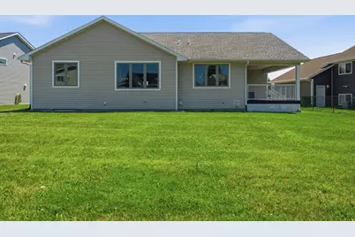 820 Fieldcrest Drive, Mankato, MN 56001 - Photo 33