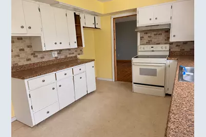 409 Lynwood Drive, Albert Lea, MN 56007 - Photo 7