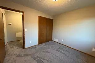 8422 Toledo Ave N, Brooklyn Park, MN 55443 - Photo 15