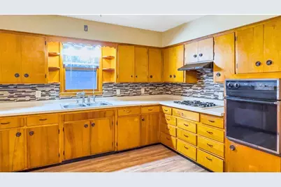 1017 S 4th Avenue, Albert Lea, MN 56007 - Photo 5