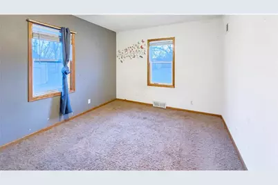 1017 S 4th Avenue, Albert Lea, MN 56007 - Photo 11
