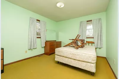 502 Vine Avenue W, Montgomery, MN 56069 - Photo 11