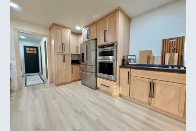 345 Merriam Avenue N, Thief River Falls, MN 56701 - Photo 23