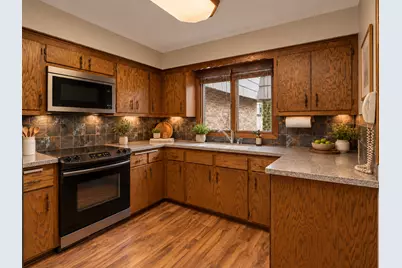 10250 Berkshire Road, Bloomington, MN 55437 - Photo 5