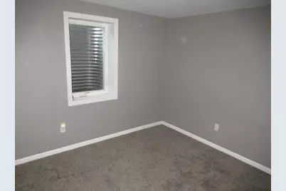 503 N Oakley Street, Luverne, MN 56156 - Photo 17