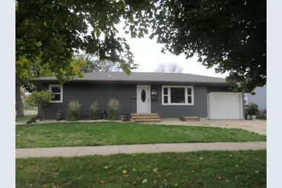 503 N Oakley Street, Luverne, MN 56156 - Photo 1
