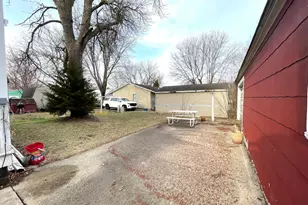 839 Clement St, Worthington, MN 56187 - Photo 3