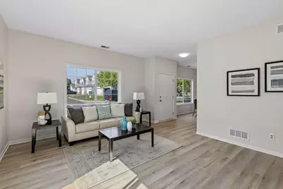1336 Yorkshire Lane, Shakopee, MN 55379 - Photo 5