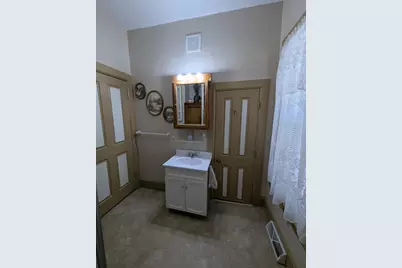 619 E King Street, Winona, MN 55987 - Photo 9