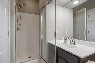 162 Lakeview Road E, Chanhassen, MN 55317 - Photo 29