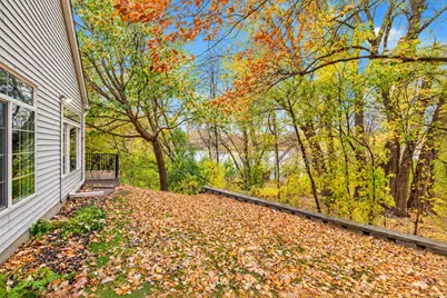 162 Lakeview Road E, Chanhassen, MN 55317 - Photo 39
