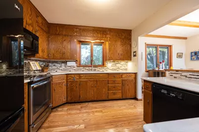 2420 W 106th Street, Bloomington, MN 55431 - Photo 3