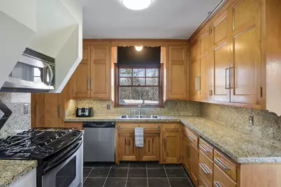 306 Barry Avenue N, Wayzata, MN 55391 - Photo 13