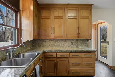 306 Barry Avenue N, Wayzata, MN 55391 - Photo 17