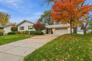 620 Riviera Dr, New Brighton, MN 55112 - Photo 1