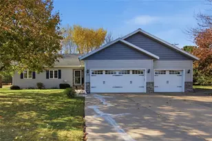 1432 Perry St, Chippewa Falls, WI 54729 - Photo 1