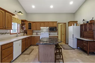 1432 Perry Street, Chippewa Falls, WI 54729 - Photo 11